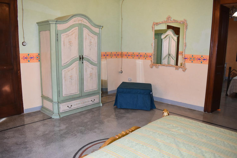 Bedroom 3, Borgo dei Filitti - B&B artistico - Piscina Solarium & Enoteca, Lecce