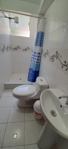 Bathroom 3, Kusi Wasi, Cusco