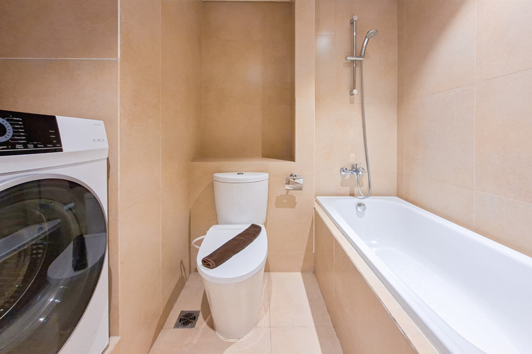 Bathroom 5, Exclusive and Modern 2BR Apartment Branz BSD City By Travelio, Tangerang Selatan