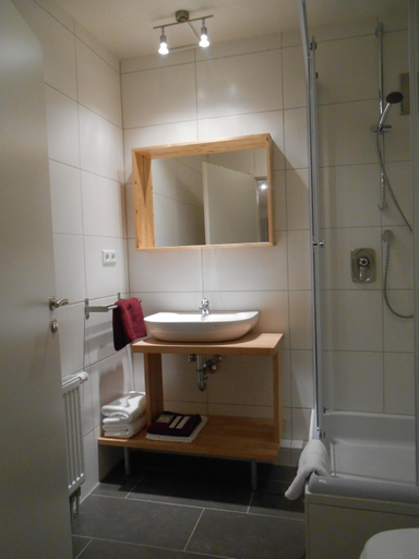 Bathroom 3, Warum ins Hotel, Heilbronn