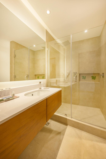 Bathroom 3, Porta Hotel del Lago, NA