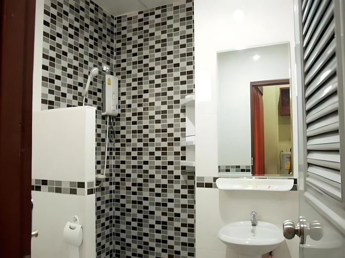 Bathroom 3, Sorrento Hotel and Residence, Muang Khon Kaen
