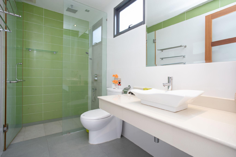 Bathroom 2, Modern 4BR Pool Villa Virginie, Pulau Phuket