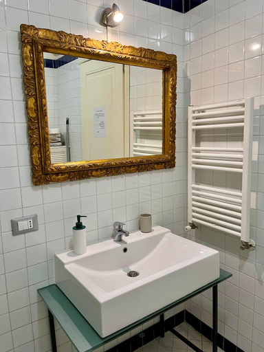 Bathroom 5, Palazzo Rota Guesthouse, Napoli