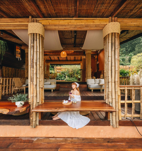 Public Area, Oun I Mang (Warm I Mang), Bo Klue