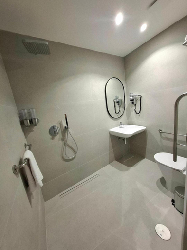 Bathroom 4, Hostal San Blas, Madrid