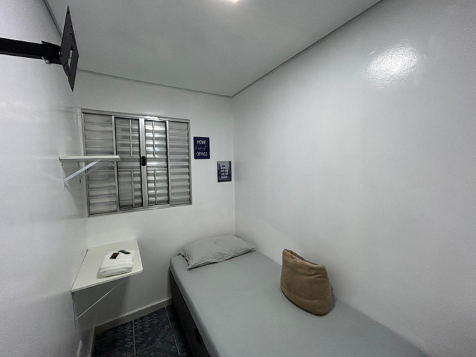 Others 2, Quarto Privativo Proximo ao Metro e Aeroporto, São Paulo