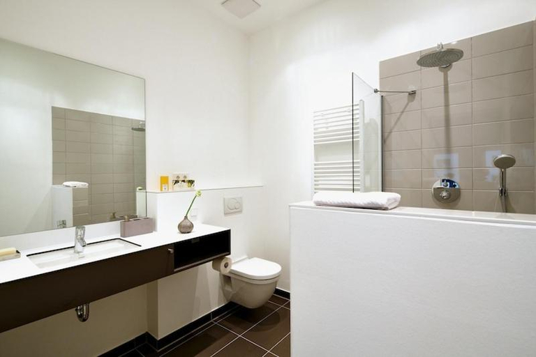 Bathroom 2, ipartment Koln City, Köln