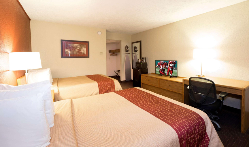 Bedroom 3, Days Inn by Wyndham Williamsport, Lycoming