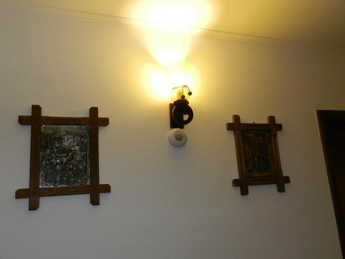 Others 5, Hotel Marinii, Municipiul Bucuresti