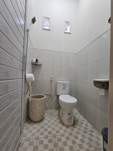 Bedroom 5, Merapi Indah Hostel, Probolinggo
