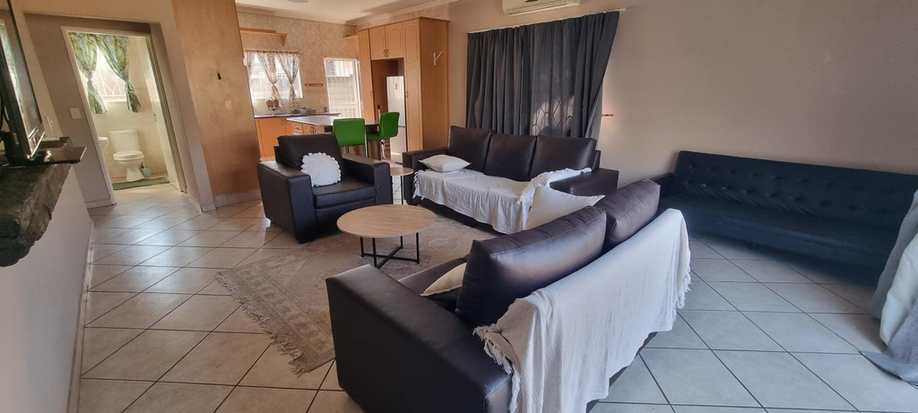 Others 2, Britz Guesthouse, Ekurhuleni