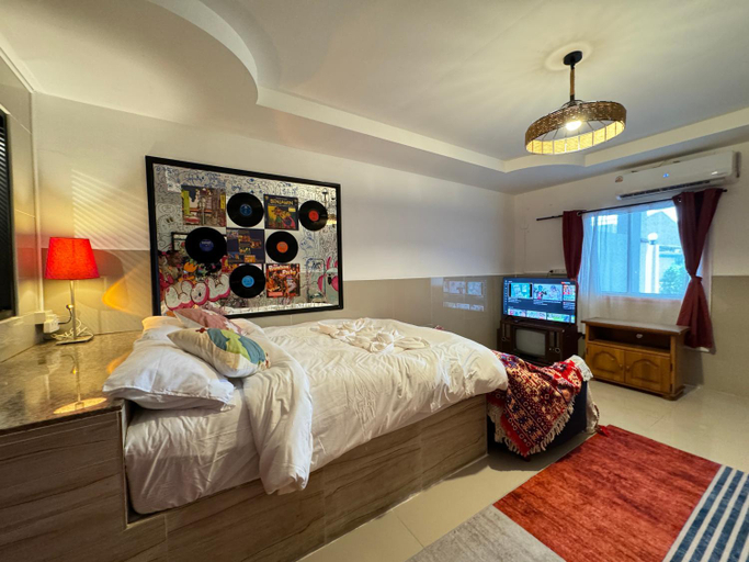 Others 4, Fyre House, Muang Surat Thani