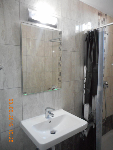 Bathroom 3, Dimitra's Apartments, Central Macedonia