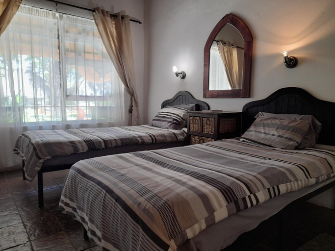 Others 3, Lion's Den Guesthouse Otjiwarongo, Otjiwarongo