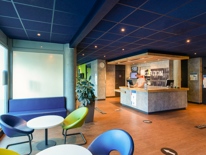 Public Area 3, ibis budget Lyon Villeurbanne, Rhône
