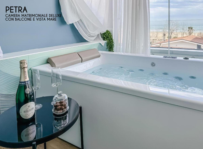 Others 3, Amamare Luxury Room, Teramo