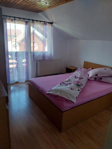 Others 5, Cabana Ioana Balas, Risca