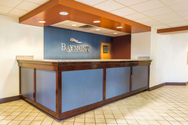 Public Area, Baymont by Wyndham Cincinnati, Hamilton