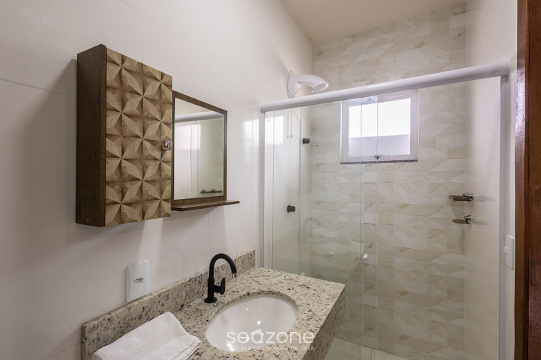 Bathroom 5, Rhes - Apt 2 min From the Beach in Bombinhas, Bombinhas