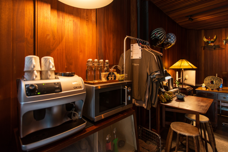 Food & Drinks 5, Na Tanao 1969, Phra Nakhon