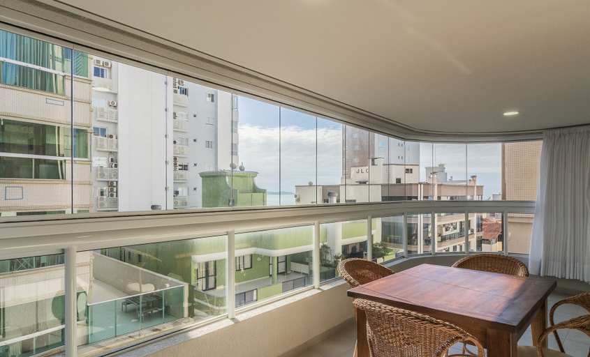Dining, 3 Bedroom Apartment 130m From the Beach Mmp0137, Itapema