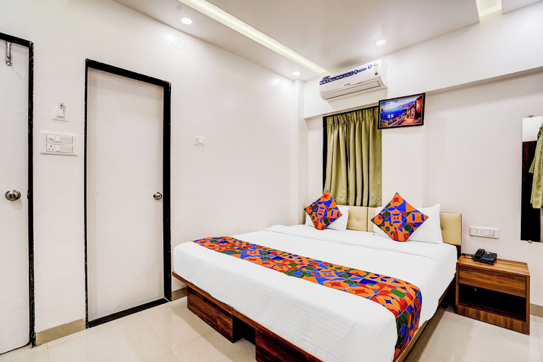 Room 3, Fabhotel Atithi Regency Home Stay, Pune