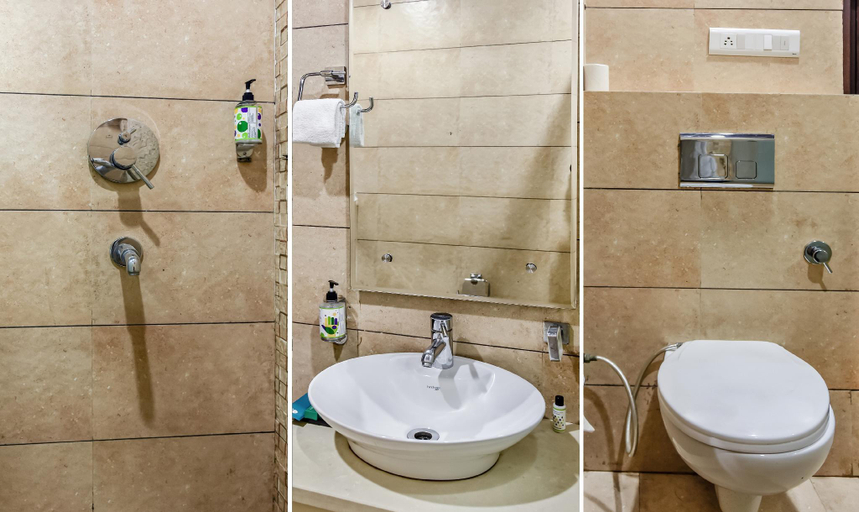 Bathroom 4, Treebo Red Petal Jalandhar, Jalandhar