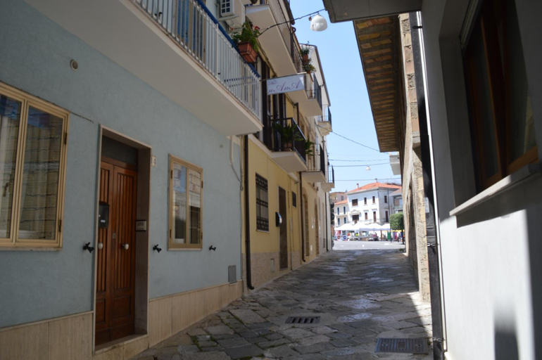 Others 5, nAnA', Chieti