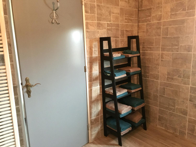 Bathroom 3, Steinhaus Hof, Leer