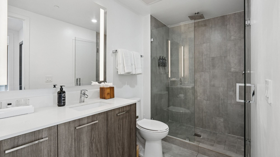 Bathroom 4, Sentral Alea Miami, Miami-Dade