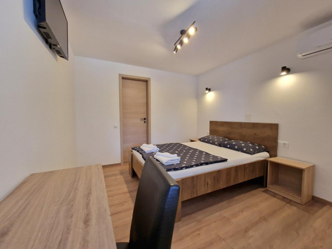 Others 4, Room D, Fažana