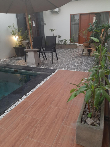 Others 4, Pondok Giri 3, Badung