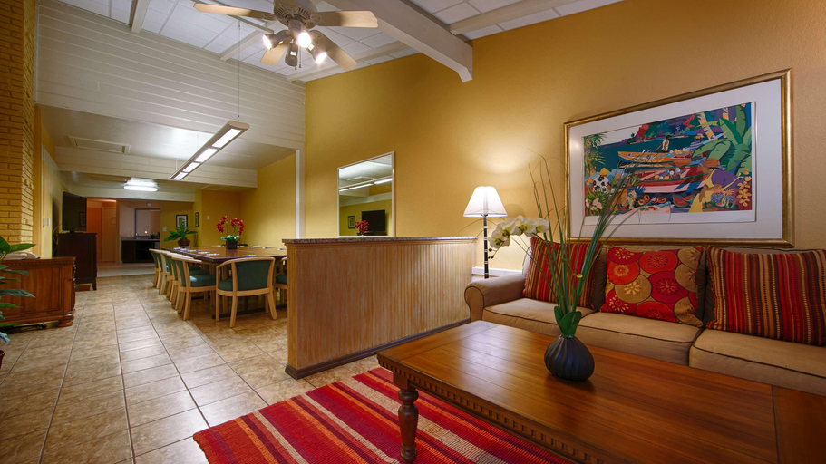 Public Area 2, Best Western Plus Yacht Harbor Inn, Pinellas