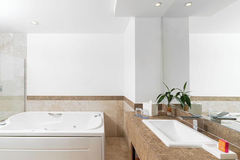 Bathroom 4, Altitude by Krystal Grand Los Cabos – All Inclusive, La Paz