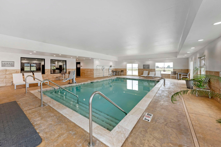 Sport & Beauty, Best Western Plus Chickasha Inn, Grady