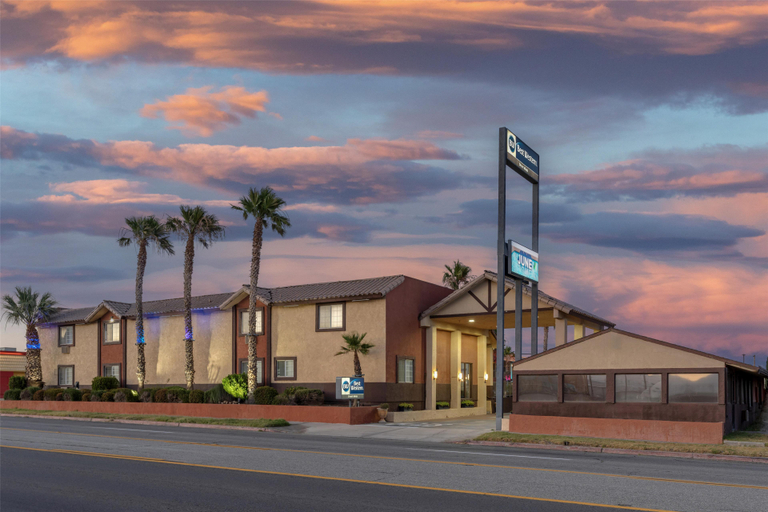 Exterior & Views 2, Best Western Desert Winds, Kern