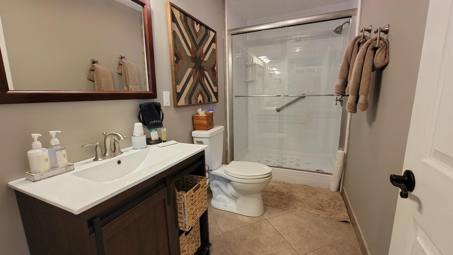 Bathroom 3, At Journey's End, Saint Johns