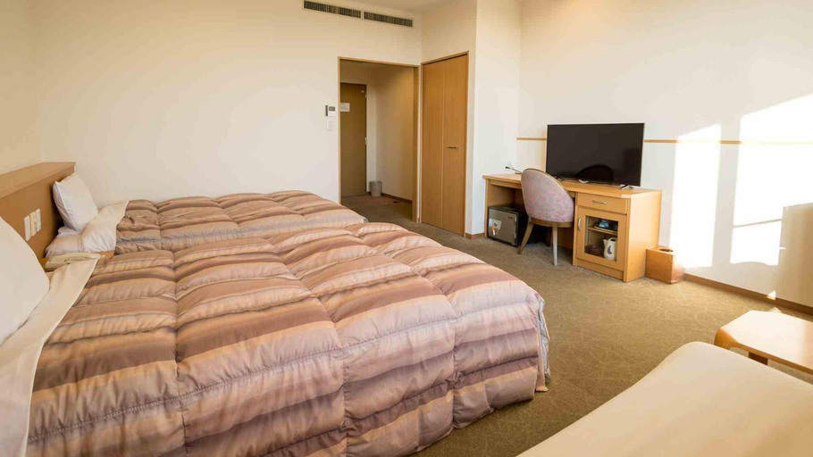 Bedroom 4, Hotel Cocoland, Ube
