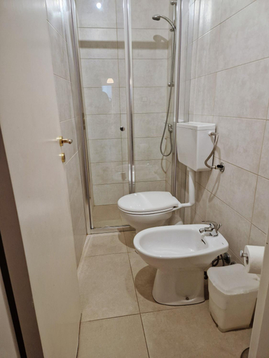 Bathroom 3, Battisti Rooms & Breakfast, Lecce