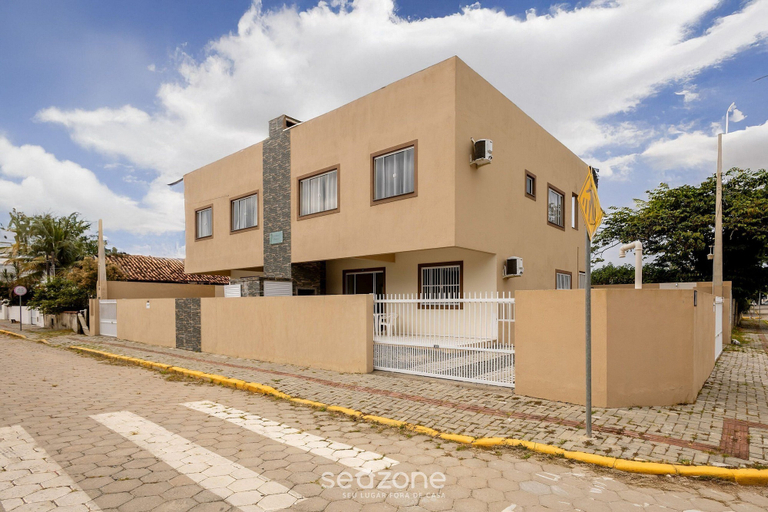 Exterior, Rhes - Apt 2 min From the Beach in Bombinhas, Bombinhas