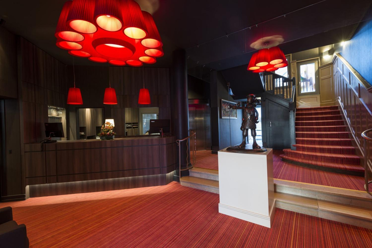 Public Area 3, Hotel Bristol, Pas-de-Calais