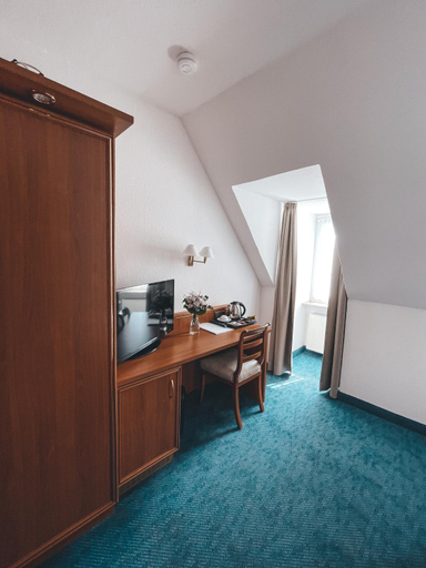 Others 4, Hotel Tillmanns, Rheingau-Taunus-Kreis