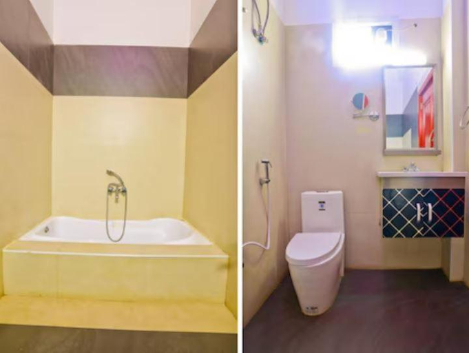 Bathroom 3, HOTEL ARADHANA INN, Salem