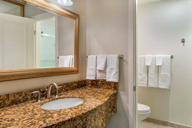 Bathroom 4, Best Western Plus Monterey Inn, Monterey