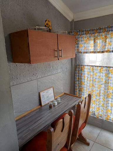 Others 5, Marli Guesthouse, Lejweleputswa