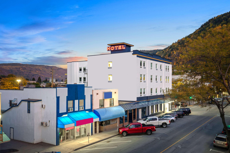 Exterior & Views 2, Crown Columbia Hotel, BW Premier Collection, Kootenay Boundary