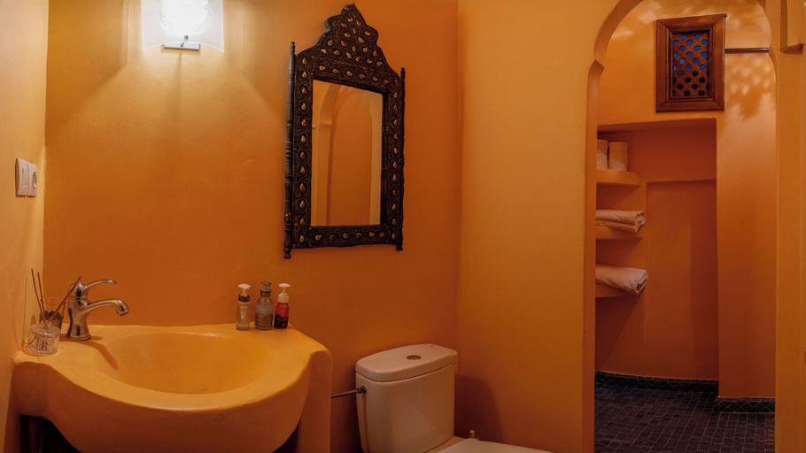 Bathroom 4, Riad Dar Pierre, Fès
