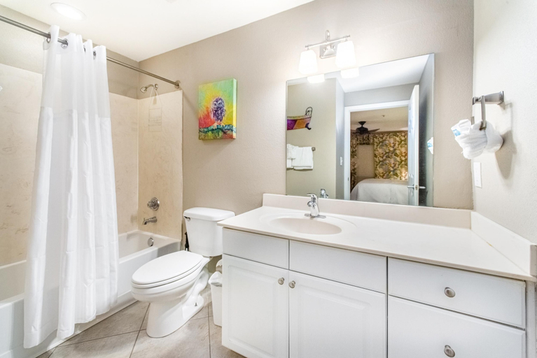 Bathroom 4, Tidewater 502, Bay
