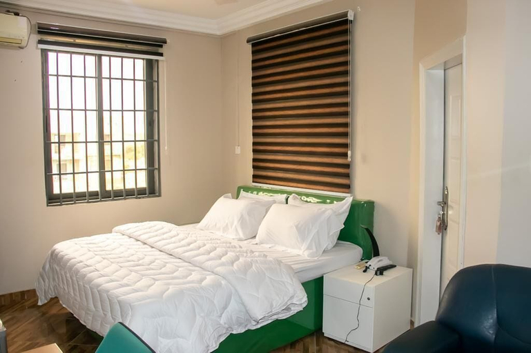 Room 5, The Grange Hotel, Dangbe East